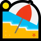 Playa con paraguas